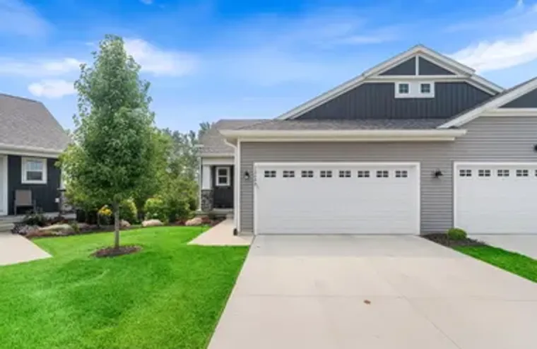 13683 LEGENDS VIEW CT 18, HOLLANDCHARTER..., Hollandchartertownship_ottawa, MI 49424