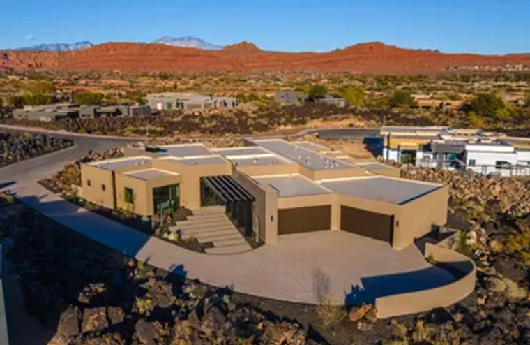 2031 N LAVA ROCK CIR, ST GEORGE, UT, 847..., St George, UT 84770