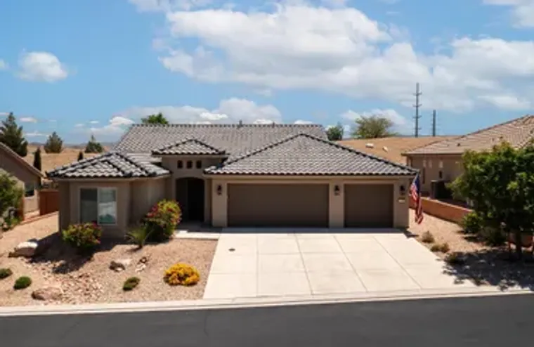 1349 W SILK BERRY DR, ST GEORGE, UT, 847..., St George, UT 84790