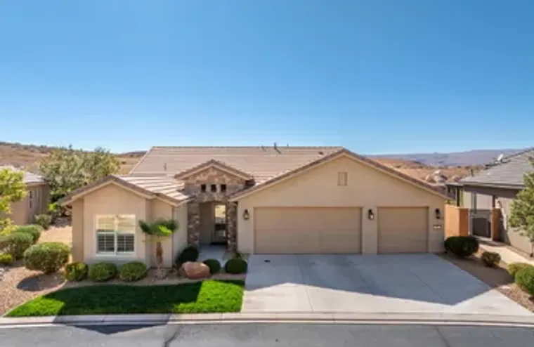 5120 S CARMEL BLUFFS DR, ST GEORGE, UT, ..., St George, UT 84790