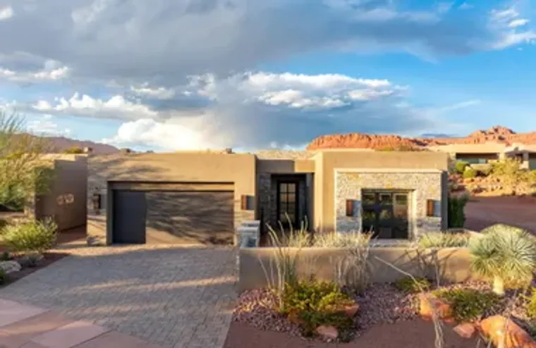 2085 N TUWEAP DR UNIT 32, ST GEORGE, UT,..., St George, UT 84770