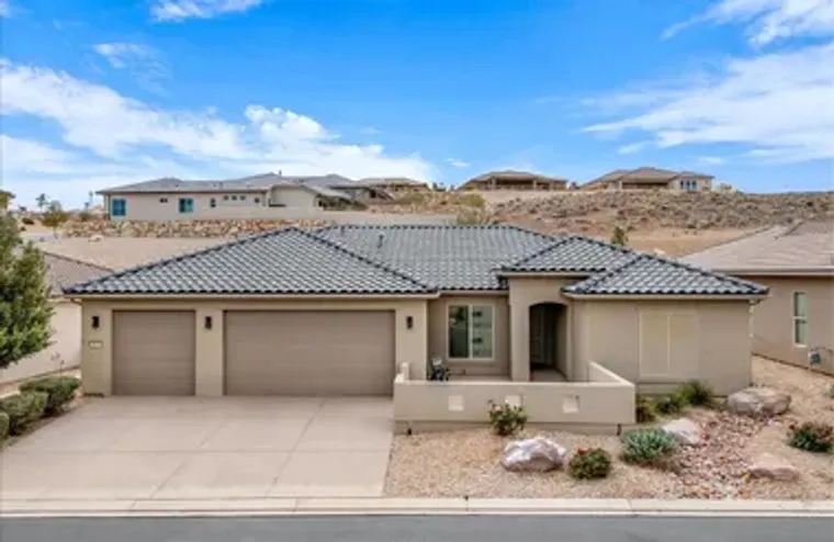 1815 W CARMEL BLUFFS DR, ST GEORGE, UT, ..., St George, UT 84790