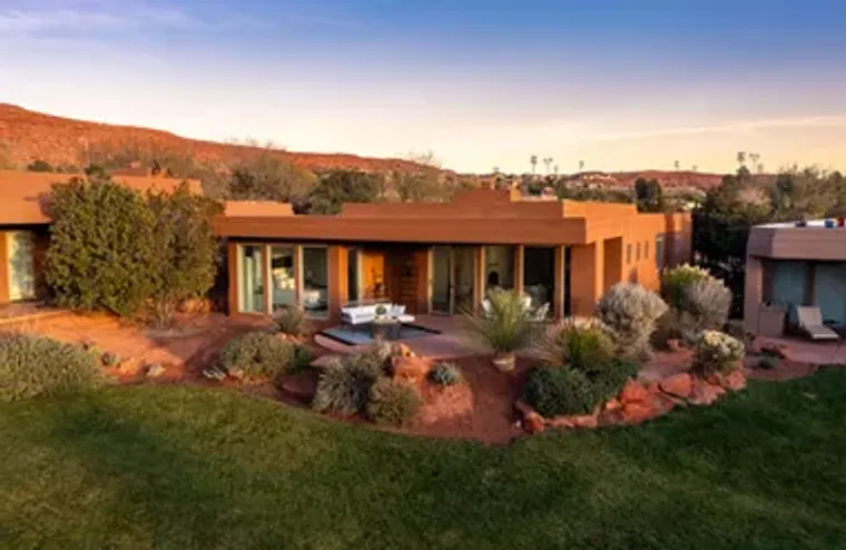 2255 N TUWEAP DR UNIT 22, ST GEORGE, UT,..., St George, UT 84770