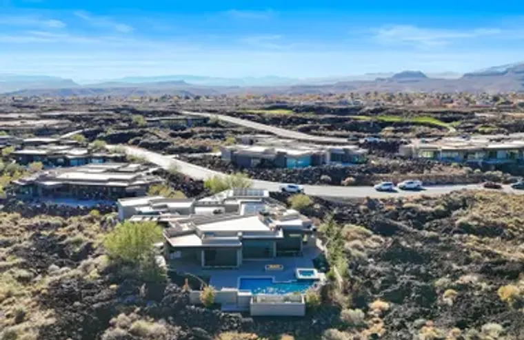 2442 N KIVA TRL, ST GEORGE, UT, 84770, St George, UT 84770