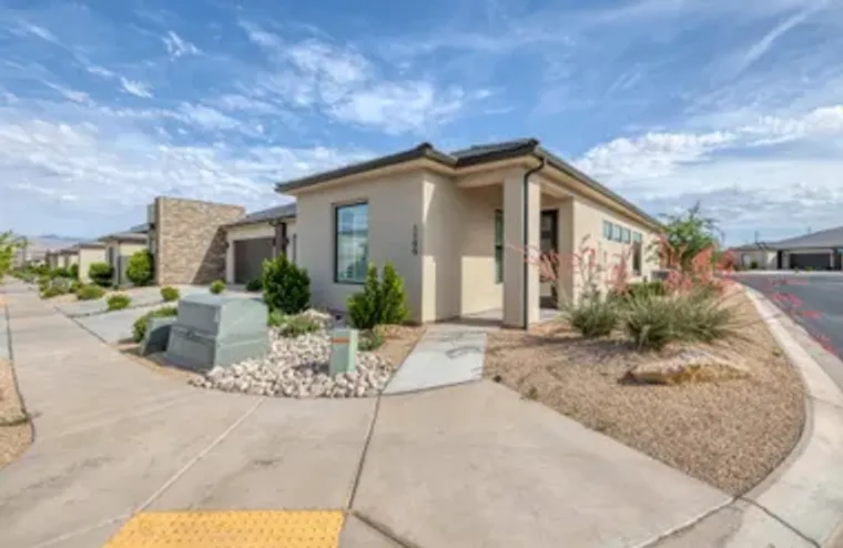 1196 W LEDGERWOOD DR, ST GEORGE, UT, 847..., St George, UT 84790