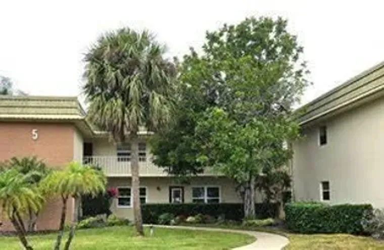5 VISTA GARDENS TRL 202, VERO BEACH, FL,..., Vero Beach, FL 32962
