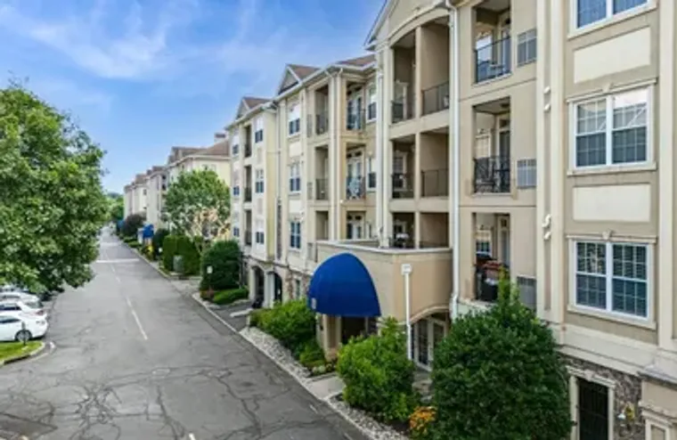 8205 HARCOURT RD # 8205, CLIFTON, NJ, 07..., Clifton, NJ 07013