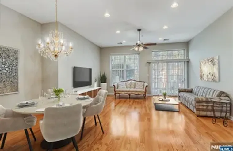 1302 FOUR SEASONS DR, WAYNE, NJ, 07470, Wayne, NJ 07470