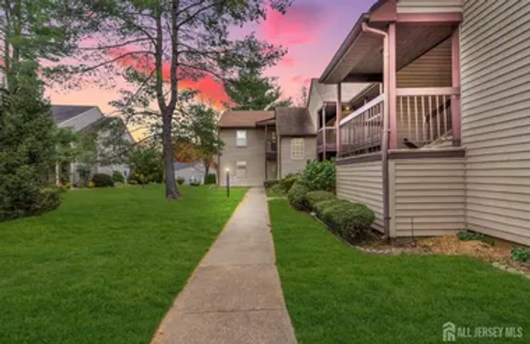 125 CONCORDIA CIR A, MONROE, NJ, 08831, Monroe, NJ 08831