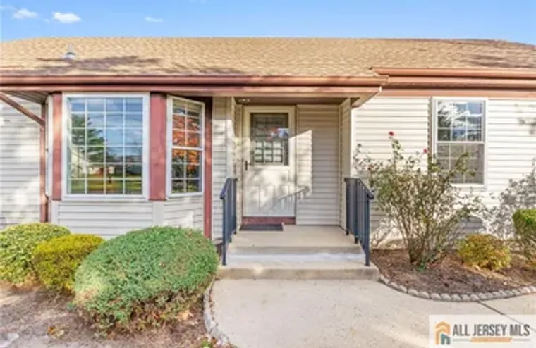 18 BENJAMIN FRANKLIN DR, MONROE, NJ, 088..., Monroe, NJ 08831