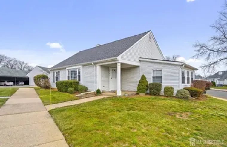 142 PROVIDENCE WAY C, MIDDLESEX, NJ, 088..., Middlesex, NJ 08831