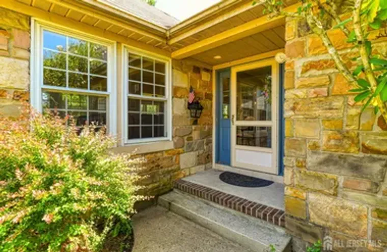 1 ALEXANDER HAMILTON CT, MONROE, NJ, 088..., Monroe, NJ 08831