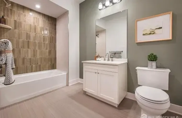 12 PARK AVE, NORTH BRUNSWICK, NJ, 08902, North Brunswick, NJ 08902