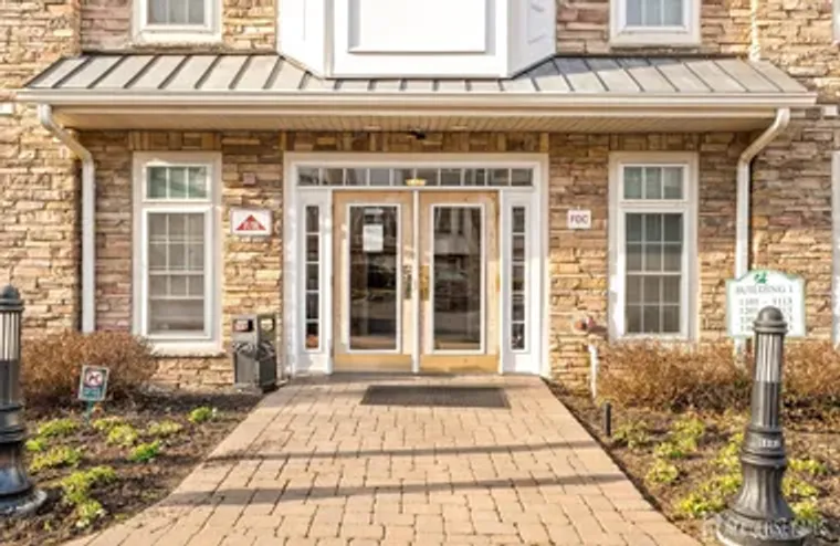 1102 CEDAR VILLAGE BLVD, EAST BRUNSWICK,..., East Brunswick, NJ 08816