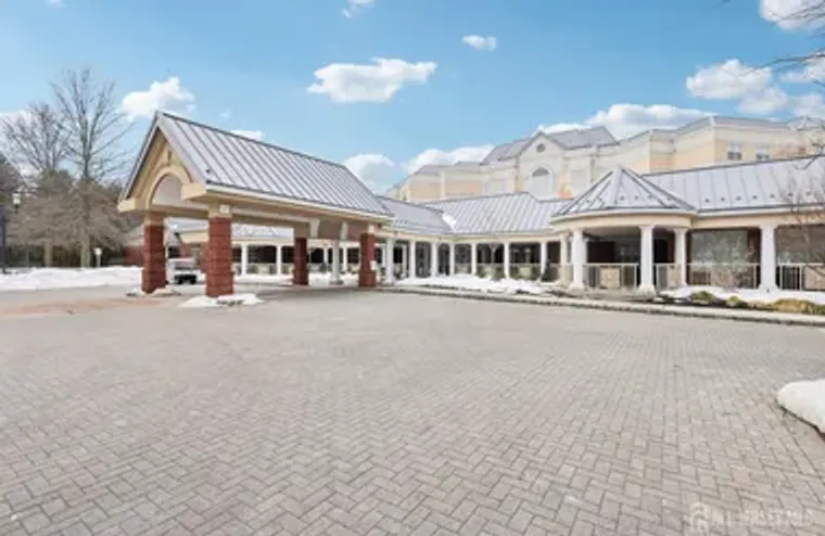 2202 WINDROW DR, MIDDLESEX, NJ, 08540, Middlesex, NJ 08540