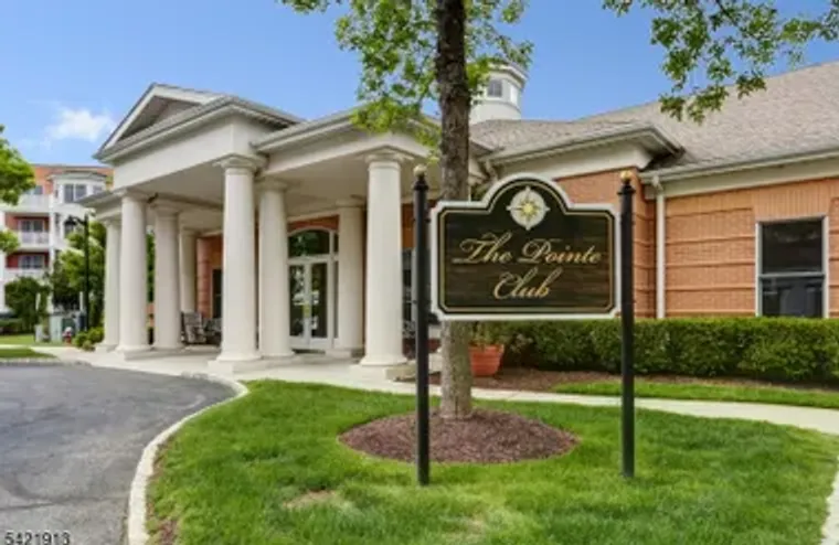 1403 POINTE GATE DR, LIVINGSTON TWP., NJ..., Livingston Twp., NJ 07039