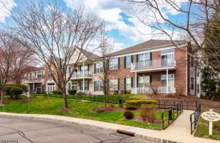 703 FOUR SEASONS DR, WAYNE TWP., NJ, 074..., Wayne Twp., NJ 07470