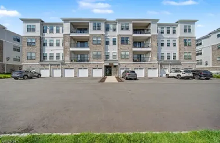 13 WHITNEY AVE, MORRIS PLAINS BORO, NJ, ..., Morris Plains Boro, NJ 07950
