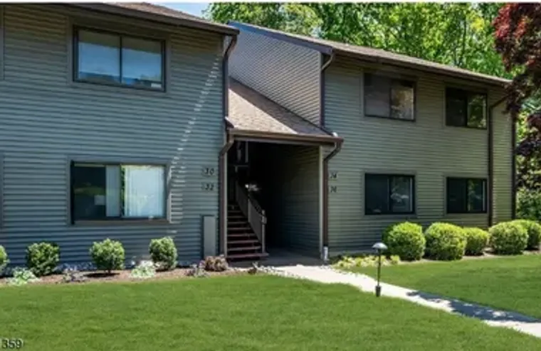 32 DICKINSON CT, MIDDLETOWN TWP., NJ, 07..., Middletown Twp., NJ 07701