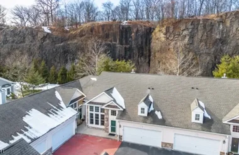 7 GRAPHITE DR, WOODLAND PARK, NJ, 07424, Woodland Park, NJ 07424