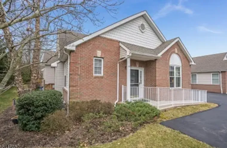 3 INDIAN PLANTATION ST, RARITAN TWP., NJ..., Raritan Twp., NJ 08822