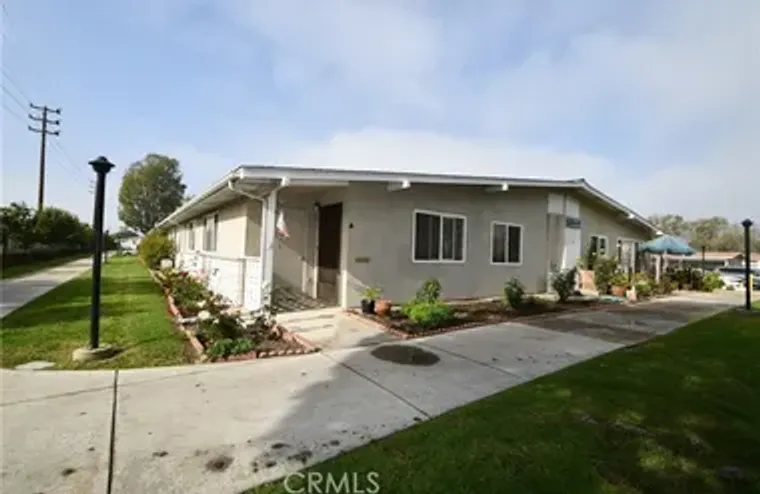 1842 THUNDERBIRD DR APT 1A, SEAL BEACH, ..., Seal Beach, CA 90740