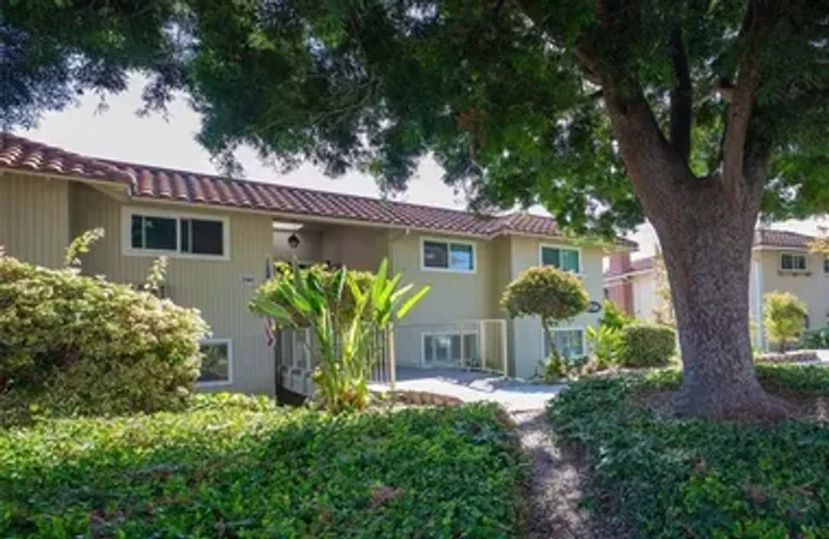 2184 VIA MARIPOSA E D, LAGUNA WOODS, CA,..., Laguna Woods, CA 92637