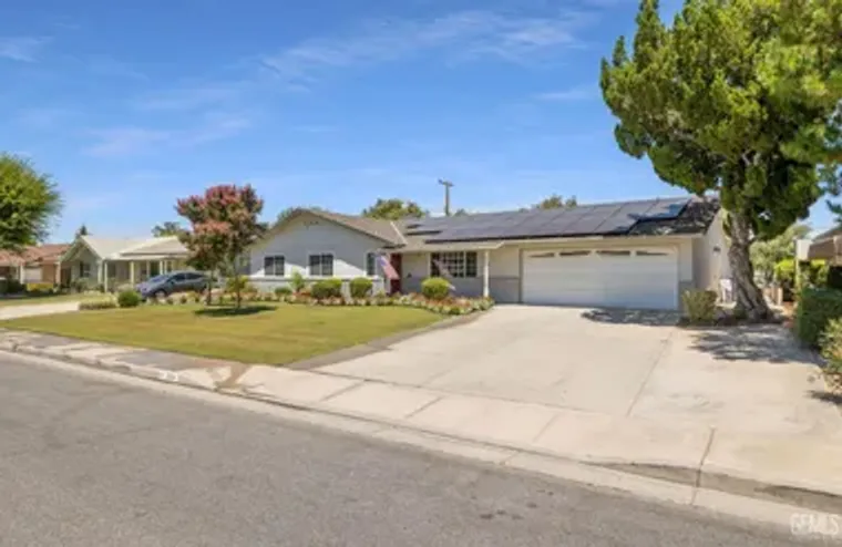 704 RIVER OAKS DR, BAKERSFIELD, CA, 9330..., Bakersfield, CA 93309