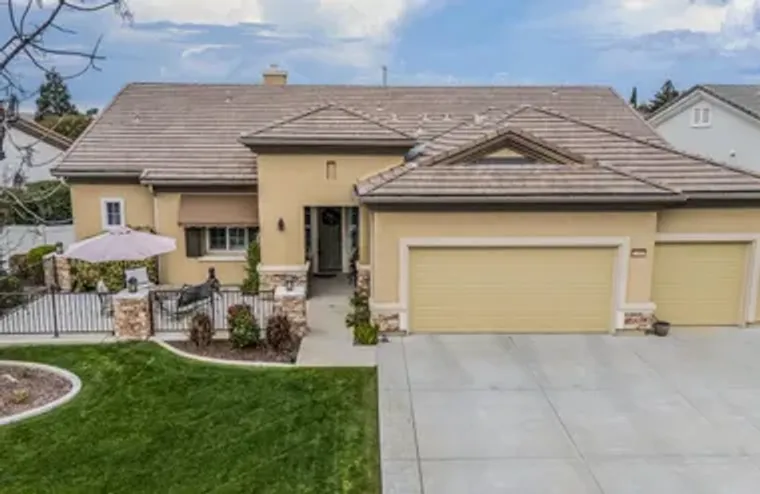 13810 BLOSSOM RIDGE DR, BAKERSFIELD, CA,..., Bakersfield, CA 93306