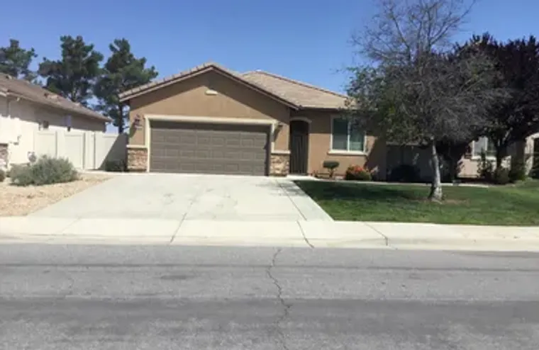 13320 STERLING HEIGHTS DR, BAKERSFIELD, ..., Bakersfield, CA 93306