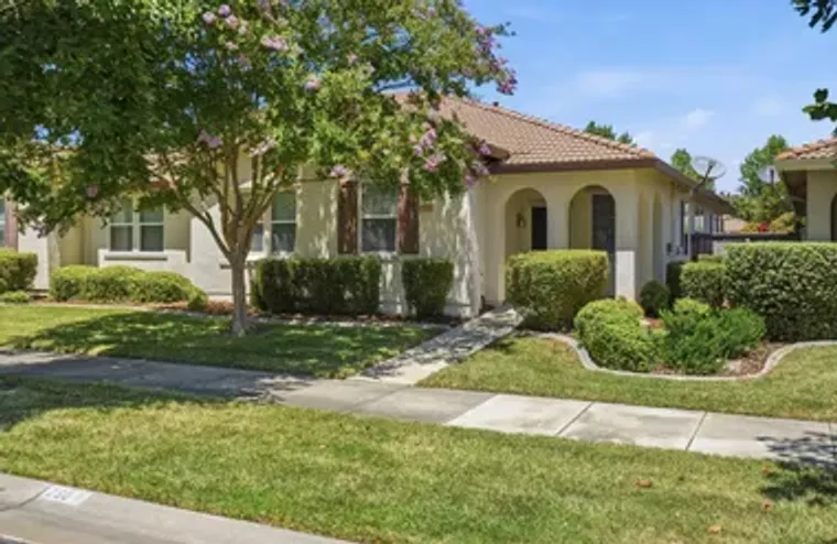 260 MILL VALLEY CIR, SACRAMENTO, CA, 958..., Sacramento, CA 95835