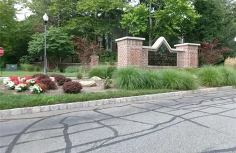 511 FOUR SEASONS DR, WAYNE, NJ, 07470, Wayne, NJ 07470