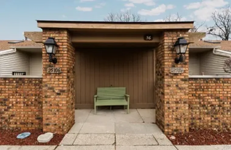 25106 HAMILTON CT, SOUTHLYONCITY_OAKLAND..., Southlyoncity_oakland, MI 47178