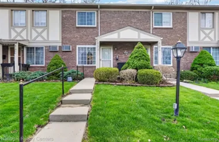 61315 HERITAGE BLVD 4, SOUTHLYONCITY_OAK..., Southlyoncity_oakland, MI 48178