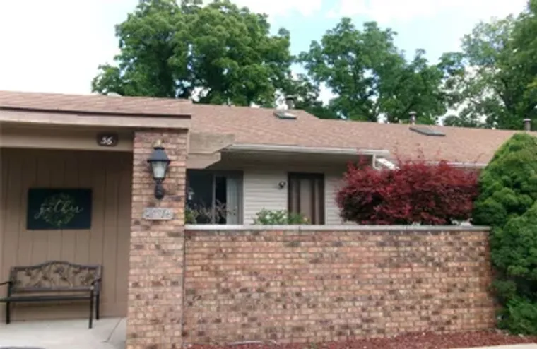 25104 HAMILTON CT 4, SOUTHLYONCITY_OAKLA..., Southlyoncity_oakland, MI 48178