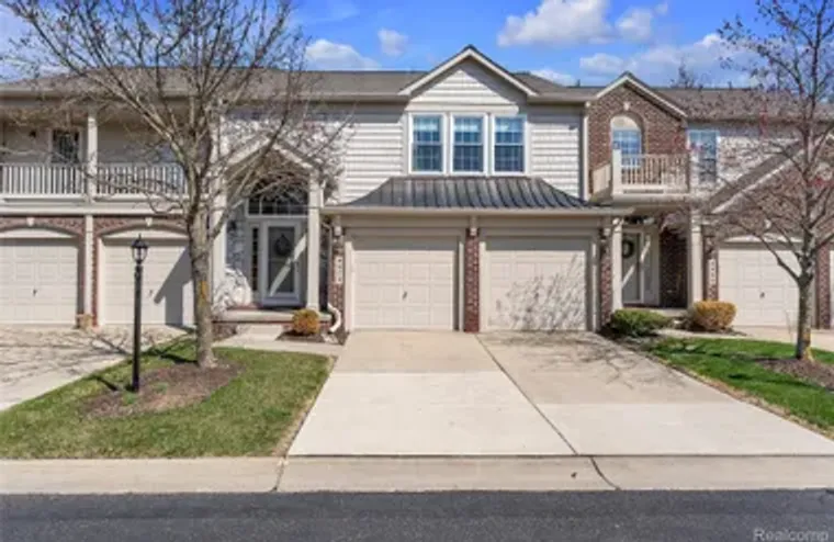 3973 RAVENSFIELD DR 13, CANTONCHARTERTOW..., Cantonchartertownship_wayne, MI 48188