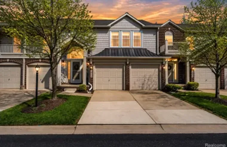 3973 RAVENSFIELD DR 13, CANTONCHARTERTOW..., Cantonchartertownship_wayne, MI 48188