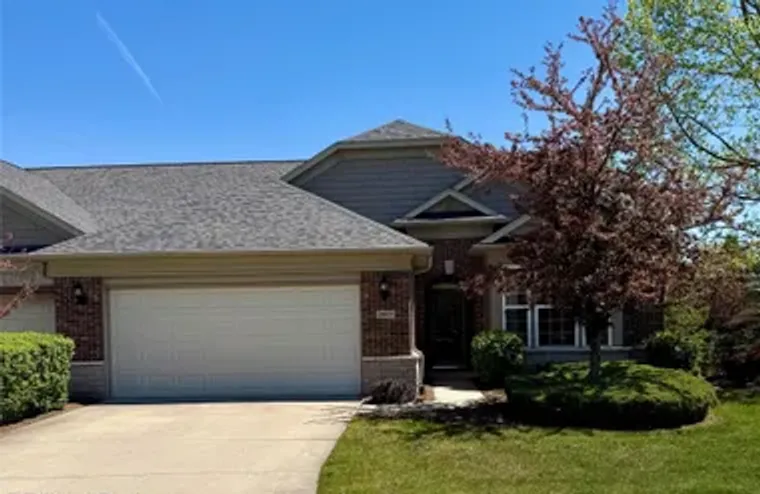 24471 SAND LAKE LN, BROWNSTOWNCHARTERTOW..., Brownstownchartertownship_wayne, MI 48134
