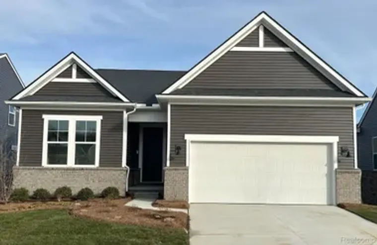 1664 MOSS DR, MILFORDCHARTERTOWNSHIP_OAK..., Milfordchartertownship_oakland, MI 48381