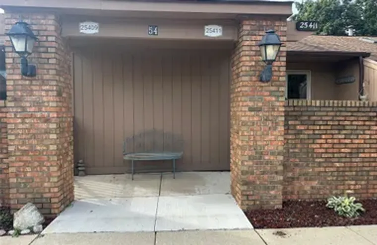 25411 CONCORD LN # 4, SOUTH LYON, MI, 48..., South Lyon, MI 48178