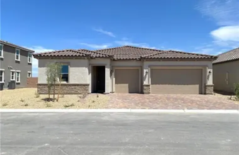 5696 E BADLANDS LN, PAHRUMP, NV, 89061, Pahrump, NV 89061