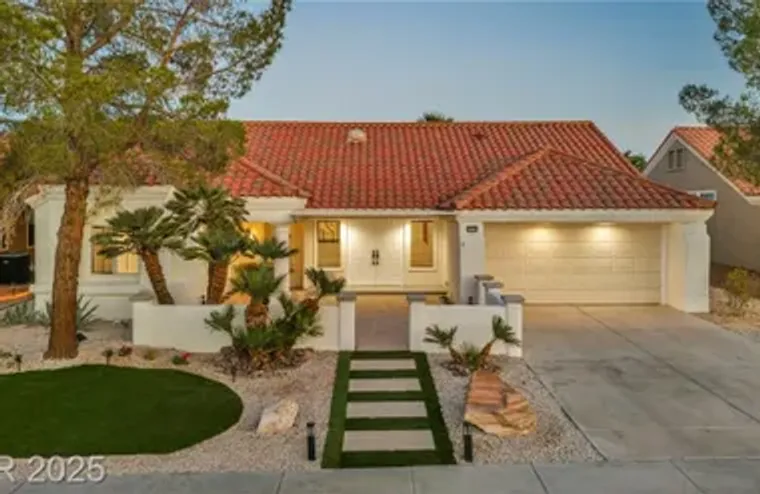 2920 CROWN RIDGE DR, LAS VEGAS, NV, 8913..., Las Vegas, NV 89134