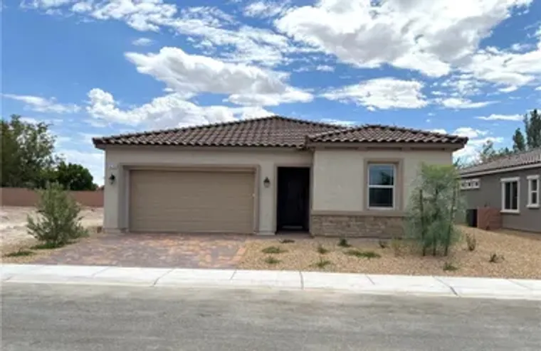 5715 E VICTORIA FALLS DR, PAHRUMP, NV, 8..., Pahrump, NV 89048