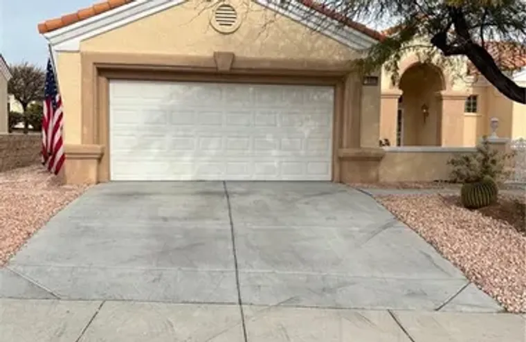 10800 MISSION LAKES AVE, LAS VEGAS, NV, ..., Las Vegas, NV 89134