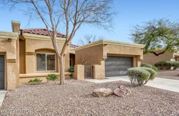 2744 DESERT CRYSTAL DR, LAS VEGAS, NV, 8..., Las Vegas, NV 89134