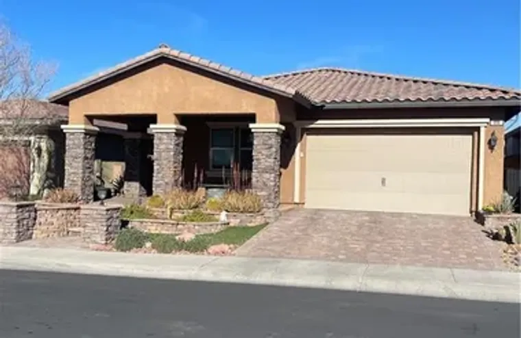 496 STERLING FALLS AVE, HENDERSON, NV, 8..., Henderson, NV 89011