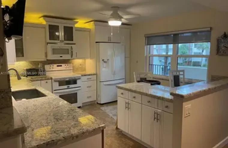 281 S HOLLYBROOK DR 50205, PEMBROKE PINE..., Pembroke Pines, FL 33025