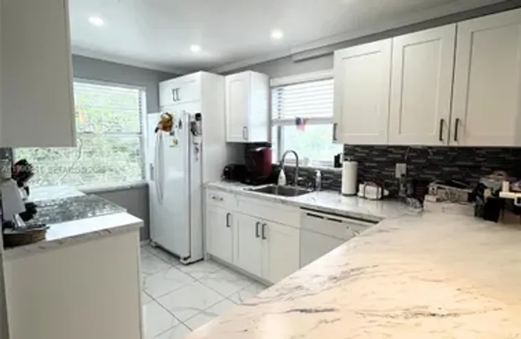 3776 INVERRARY BLVD 301R, LAUDERHILL, FL..., Lauderhill, FL 33319