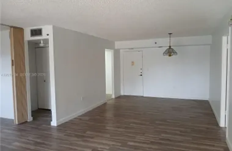 1300 SAINT CHARLES PL 222, PEMBROKE PINE..., Pembroke Pines, FL 33026
