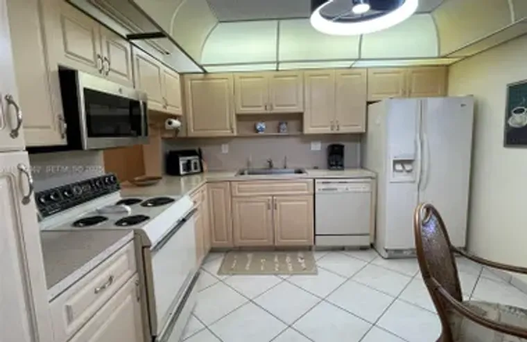 4975 E SABAL PALM BLVD 208, TAMARAC, FL,..., Tamarac, FL 33319